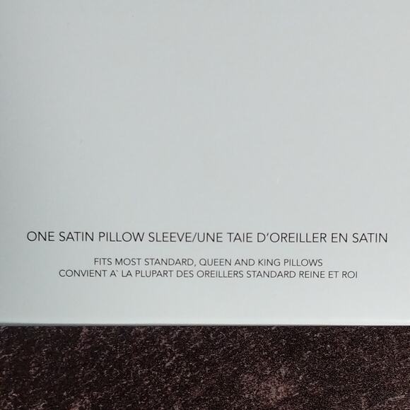 Silked Pillow Sleeve - Size O/S - NIP - Picture 4 of 5